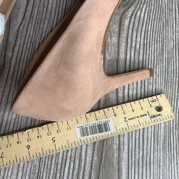 🛍️4/$20 INC Suede Pumps - Picture 4 of 5